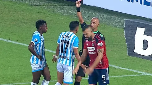 Felipe Flores se ganó una insólita expulsión en Copa Libertadores.