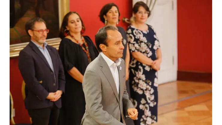 Ministro Pizarro no dejó pasar el tema de Jordhy Thompson.