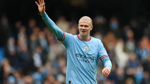 Erling Haaland defiende actualmente la camiseta del Manchester City