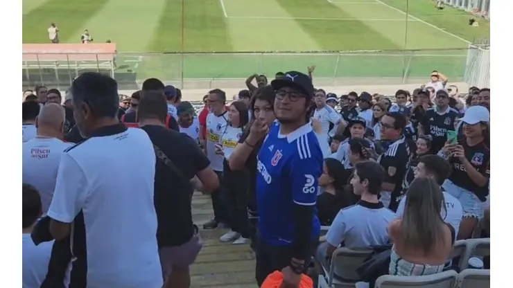 Un hincha de la U se robó todas las miradas en el Monumental.