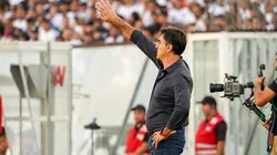 Gustavo Quinteros se molesta con lo mostrado por la U en el Monumental