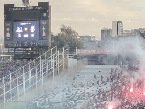 Hinchas de Colo Colo atacan con bengalas a los fanáticos de la U que fueron al Monumental