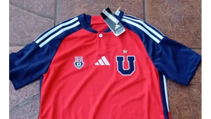 La nueva camiseta de Universidad de Chile para sus partidos de visitante.