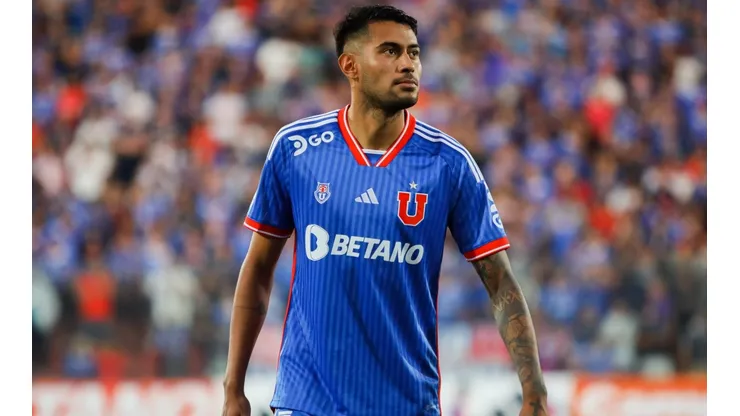 Emmanuel Ojeda lucha para no perderse el Superclásico del domingo.