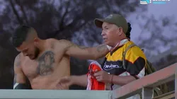 Arquero de Santiago Morning cuenta por qué le regaló su camiseta al hincha solitario que fue a Calama: "Recordé los viajes que hacía por el equipo que me gustaba"