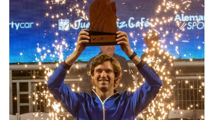 Nicolás Jarry se coronó campeón del Chile Open y obtuvo un importante ascenso en el ránking ATP.