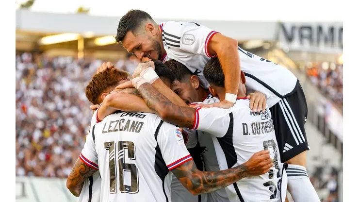 Colo Colo se impuso por 2-0 ante la Academia
