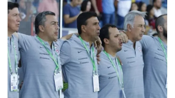Ex seleccionador chileno confía en que ahora se corte la racha de la U en el Estadio Monumental