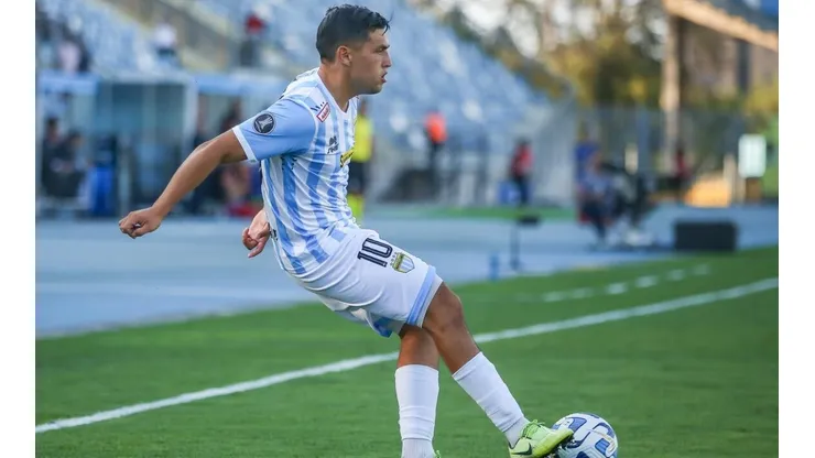 Magallanes está a una serie de clasificar a la fase de grupos de la Libertadores