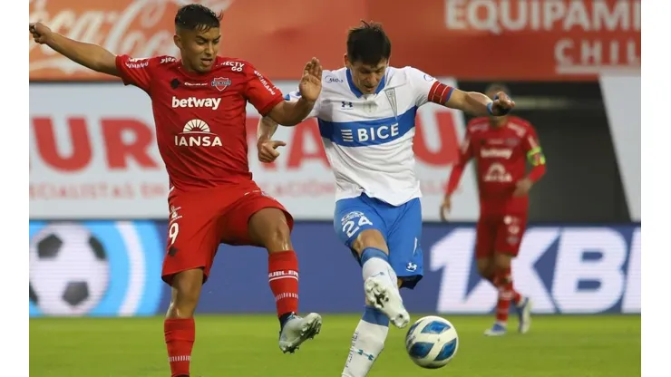 Católica es líder del campeonato chileno