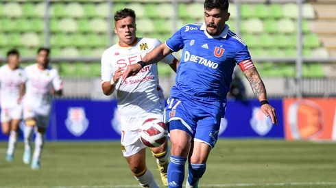 Luis Casanova arriesga al jugar ante Unión La Calera.