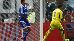 Patricio Rubio pudo abrir la cuenta para la U en el Superclásico del 2015, pero Villar contuvo el penal.