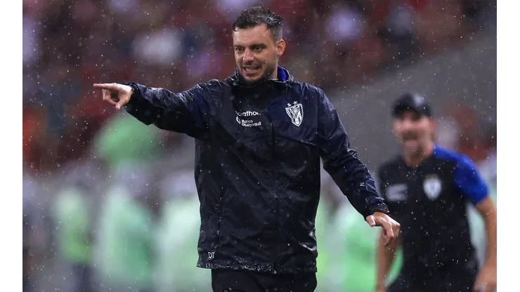 Martín Anselmi se llena de críticas por su rendimiento con el Porto.