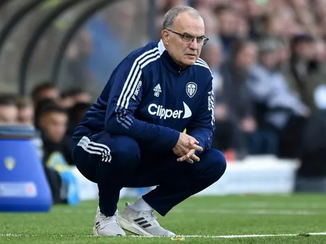 "Gracias Marcelo": Hinchas de Leeds dedican emotivo homenaje al Loco Bielsa