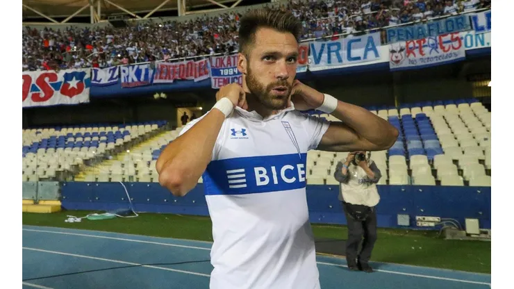 El defensa charrúa es uno de los goleadores de la UC en el Campeonato Nacional.