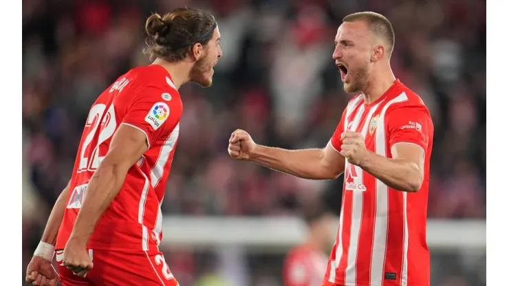 Almería tumbo al líder del campeonato español