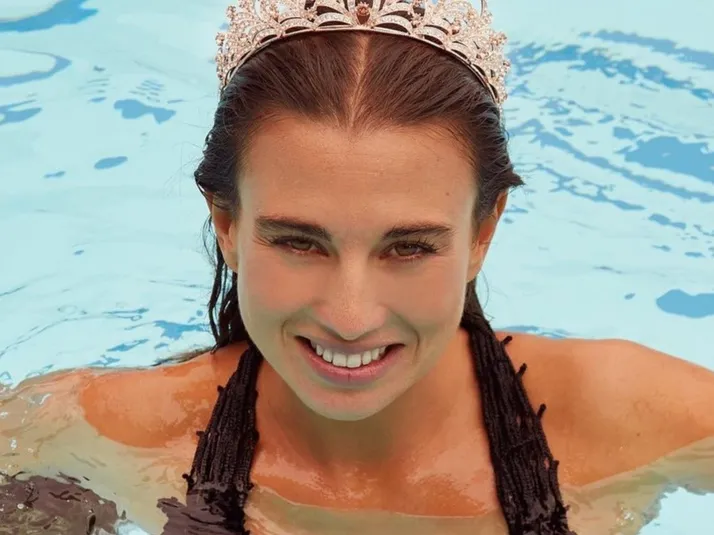 ¡Embajadora de Viña 2023 Tita Ureta sí tuvo piscinazo!