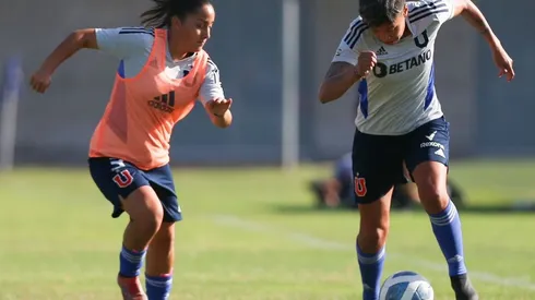 Arantza Suazo -izq- hace sus primeras armas en la U. de Chile Femenina