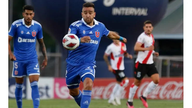 Zaldivia sigue deleitando a los hinchas azules.