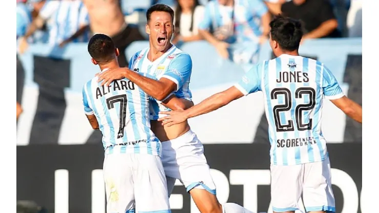 Magallanes goleó a Always Ready en su regreso a Copa Libertadores.