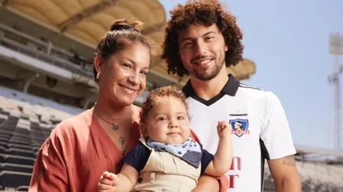 La esposa del jugador de Colo Colo no aguantó las críticas.