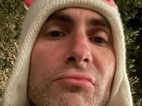 Chilenos cumplen ritual de trolleo contra Adam Levine por Viña 2023