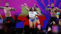 Pamela Leiva compartiendo el escenario de Viña 2023 con Thiago y Fabricio.