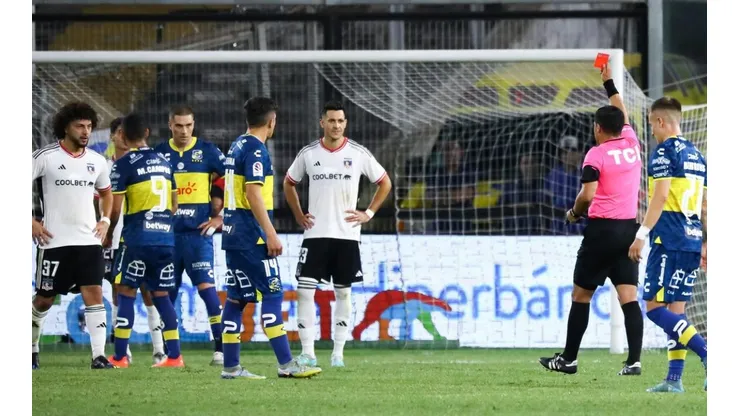 Falcón vio la roja por una agresión a jugador de Everton.