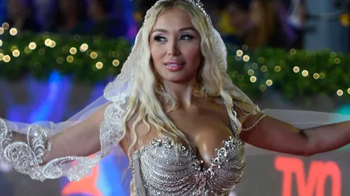 Daniella Chávez en al alfombra roja de La Gala de Viña 2023.