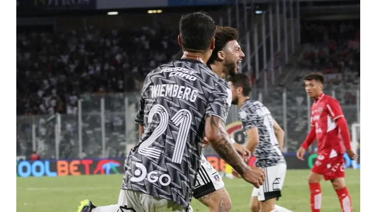 Colo Colo ganó en un abarotado Estadio Monumental.