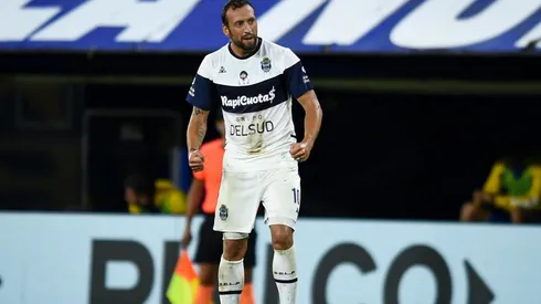 Alemán, ahora en Banfield, es acusado de maltrato a juveniles en su paso por Gimnasia.