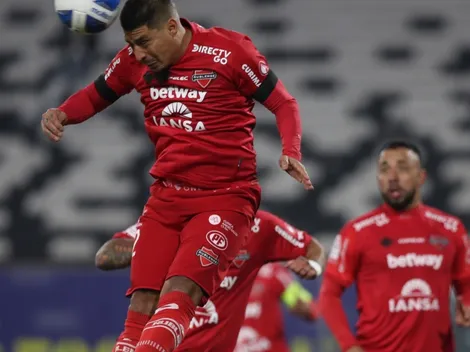 Ñublense con la banda azul a la cabeza van por la victoria ante Colo Colo en Macul