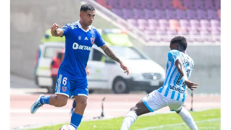 Yonathan Andía se fue contento con el triunfo de la U