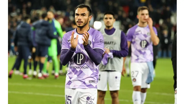 Suazo fue titular en triunfo del Toulouse sobre Reims