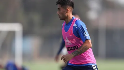 La U muestra parte de su nueva indumentaria para 2023.