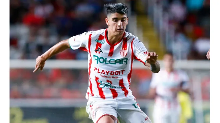 Araos no vive un buen presente en el Necaxa de México.