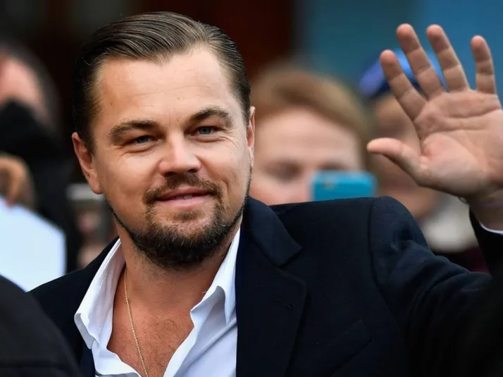 Novia de DiCaprio no había nacido cuando se estrenó Titanic