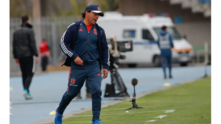 Esteban Valencia lamenta su salida de la U.