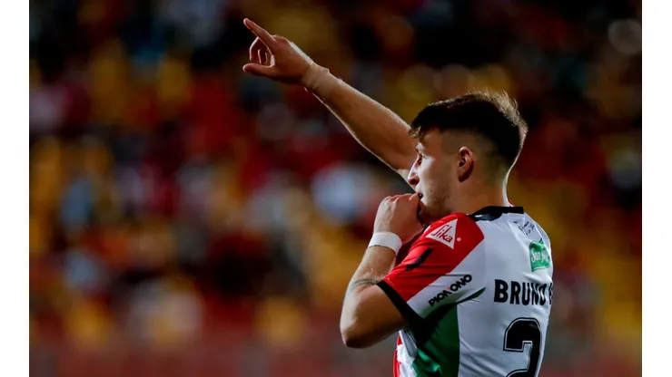 Bruno Barticciotto festejó con todo su golazo ante la U.
