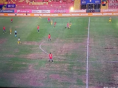 Cancha del Santa Laura sigue con problemas y da una penosa imagen