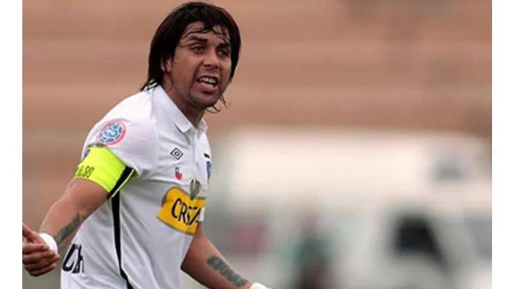 Sanhueza contó que pudo dejar a los albos por suculenta oferta de México.