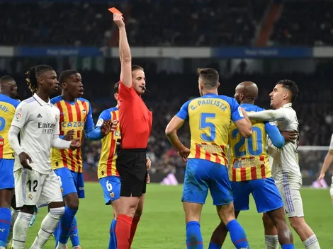 Gabriel Paulista se disculpa por el patadón a Vinicius