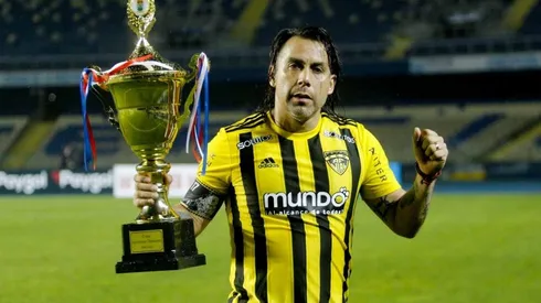 Arturo Sanhueza cuelga las botas en nuestro fútbol