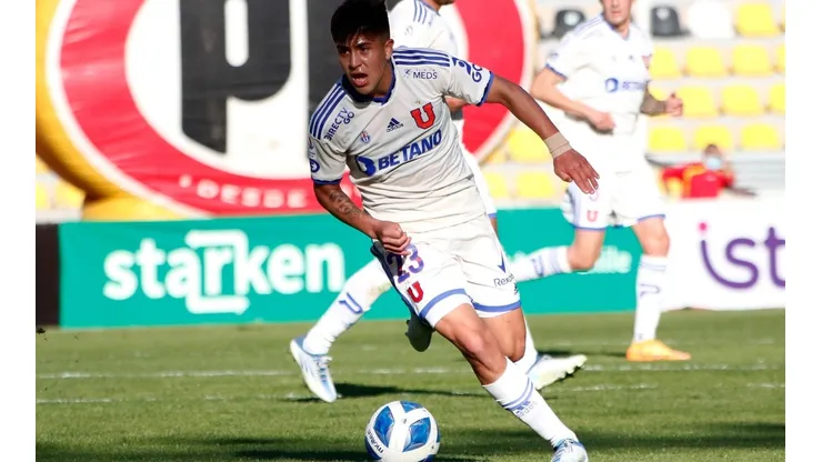 Chelo Morales se quiere asegurar una camiseta para su colección.