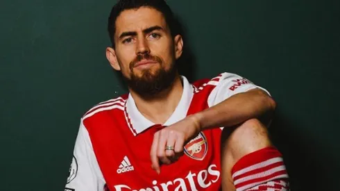 Jorginho cambió de equipo, pero seguirá jugando en Londres.