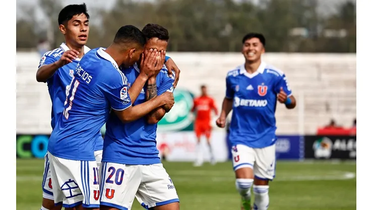 El llanto de Lucas Assadi cuando marcó su primer gol por la U ante Palestino.
