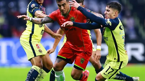 Darío Lezcano viene a ser el centrodelantero de Colo Colo tras su paso por México.