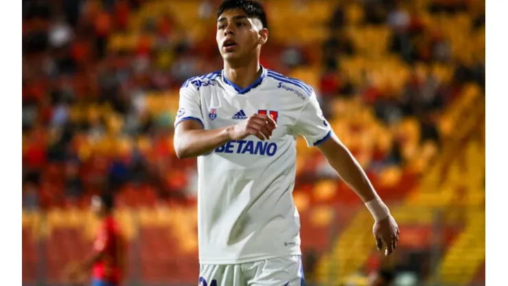 Aseguran que el Milan no se da por vencido y hará última oferta a la U por Darío Osorio