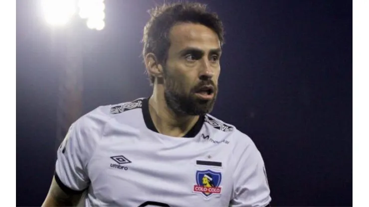 Jorge Valdivia le recomenda a Colo Colo fichar a un defensor nacional