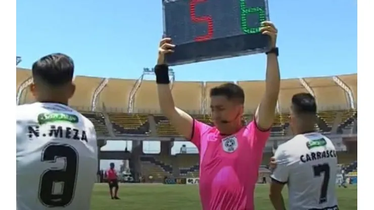 ¡Chilean Premier League! Jugador de Palestino ingresa a la cancha con el número al revés en su camiseta
